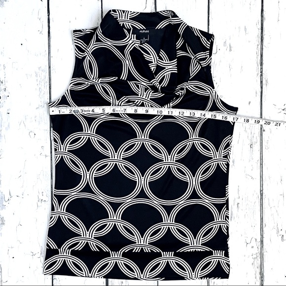 Alfani Slim Fit Cowl-Neck Sleeveless Blouse in Black with White Chain Pattern - Picture 3 of 7